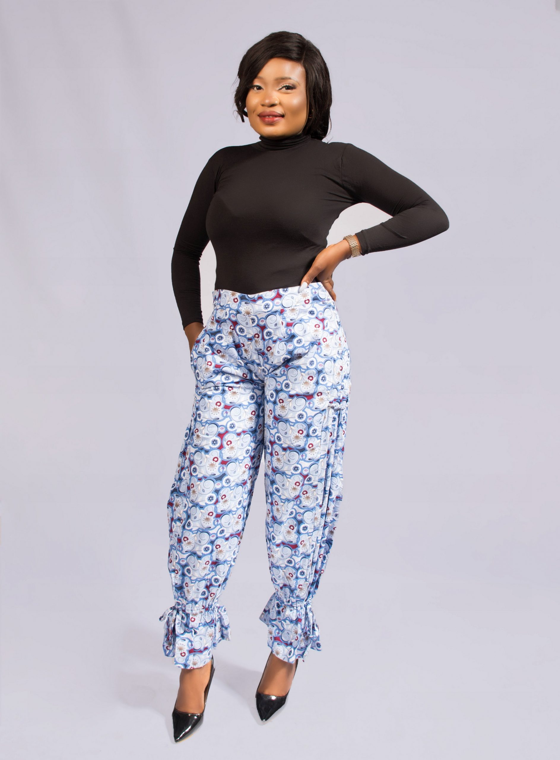 https://www.datinadesigns-tibile.com.ng/wp-content/uploads/2021/07/Carrot-Trouser-2-scaled.jpg